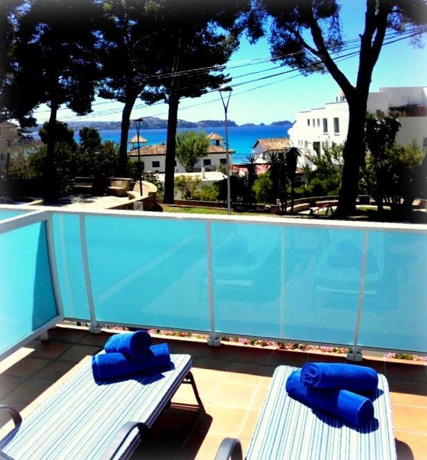 Apartamentos Petit Blau Peguera Bagian luar foto